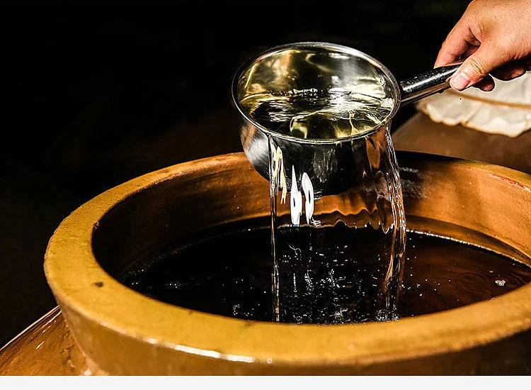 老酒为什么会发黄？