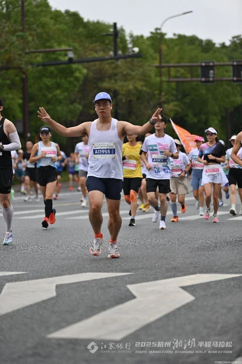 不吹不黑：湘湖半马，明年还约吗？