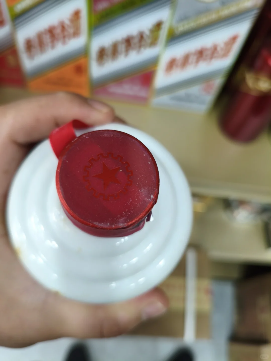 茅台跌破1700元!囤货的哭了,炒酒的凉了