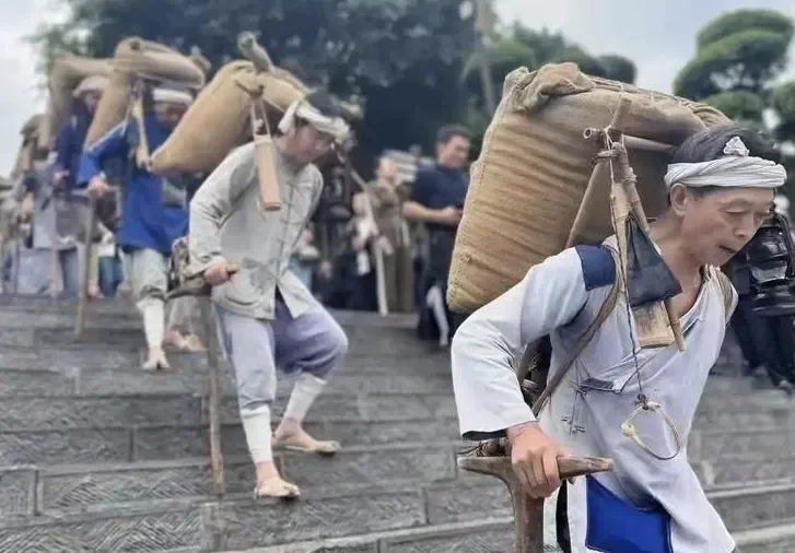 川盐进贵，带动酱酒发展