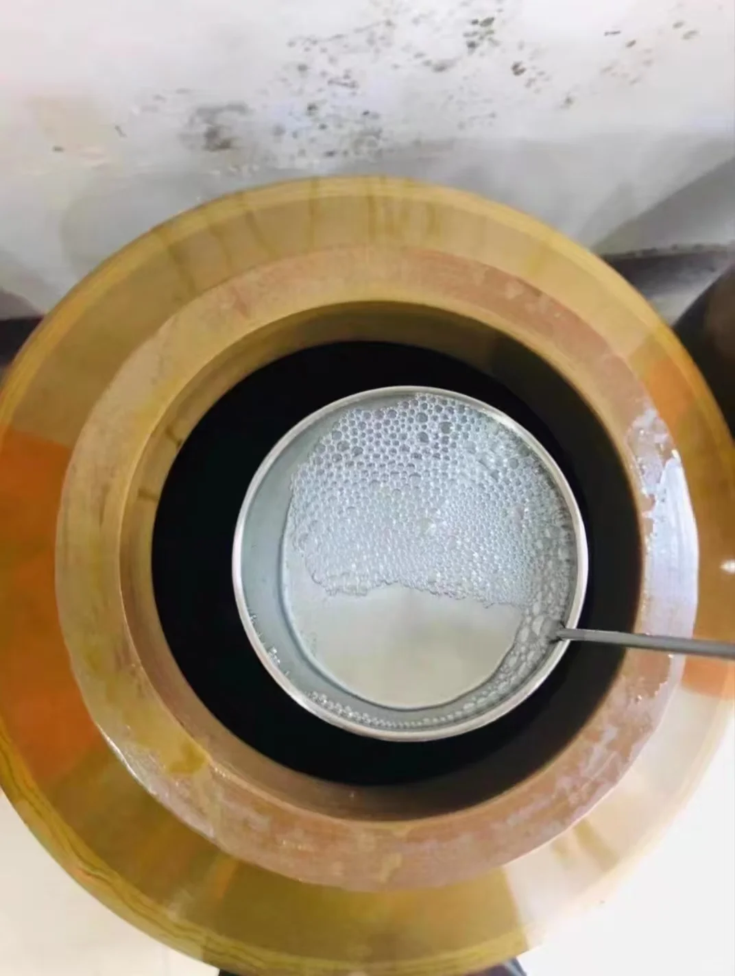 高粱纯粮酿造，就一个字（好喝）