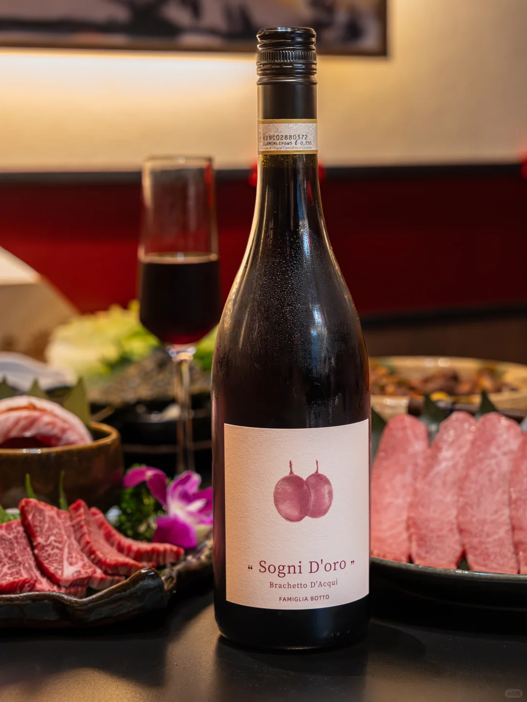 是一口沦陷的草莓炸弹！?