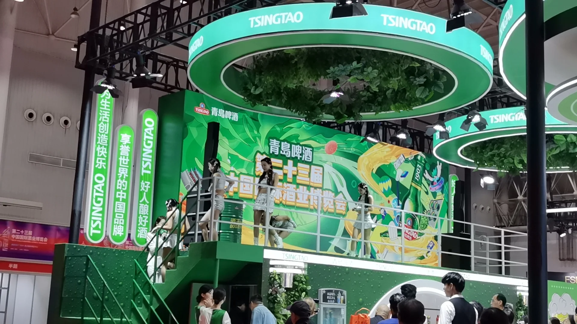 下雨的日子在国博嘎嘎蹭8+1