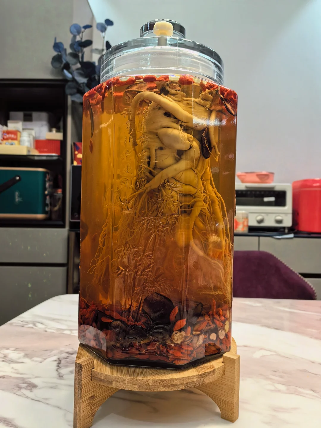 老板的私藏，17年泡的人参酒啥味？