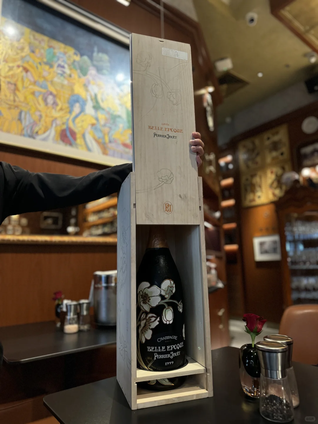 25年老酒不老，99年3L大支装巴黎之花好年轻