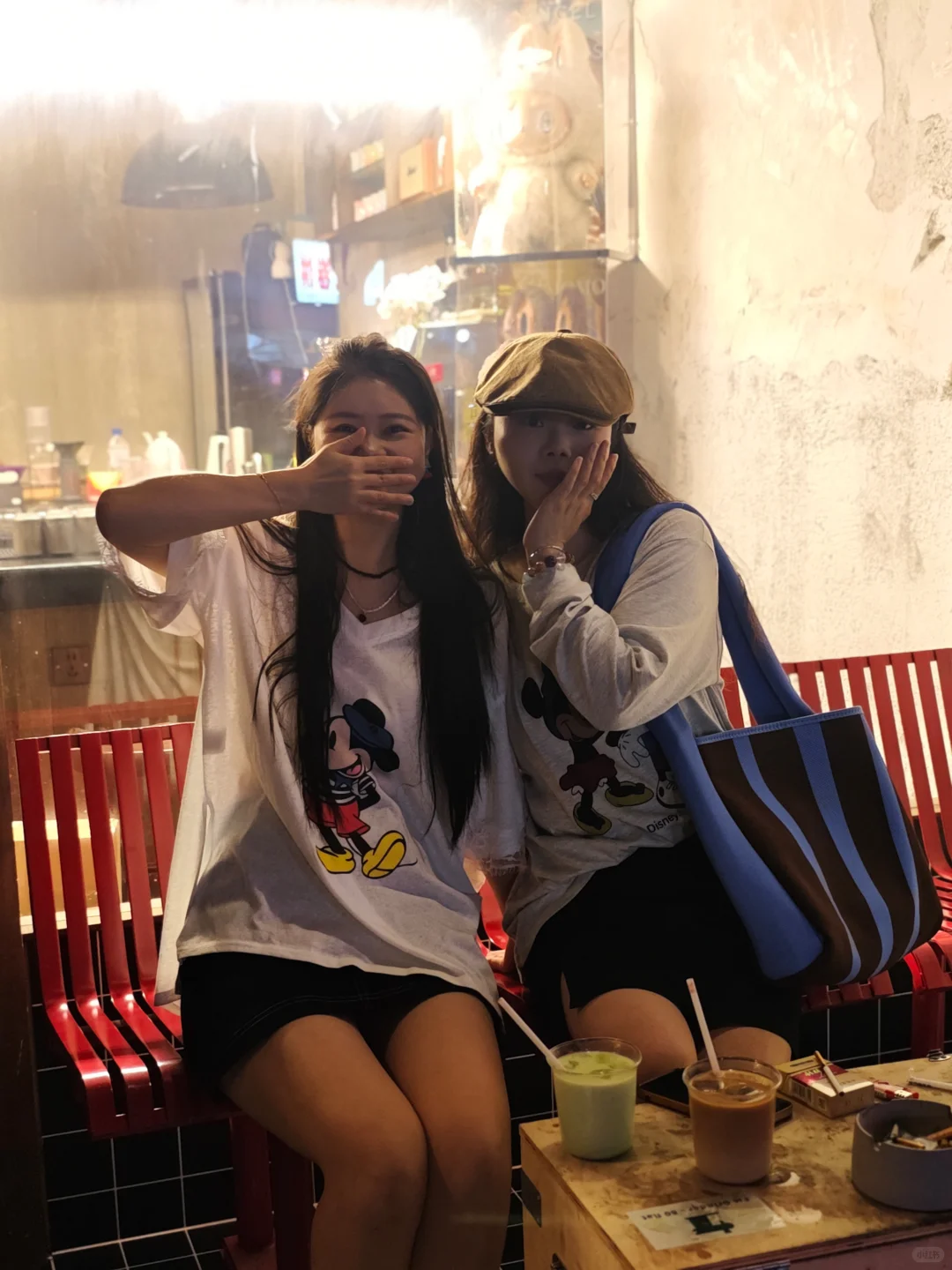 别人有陈年老酒，我有陈年好友