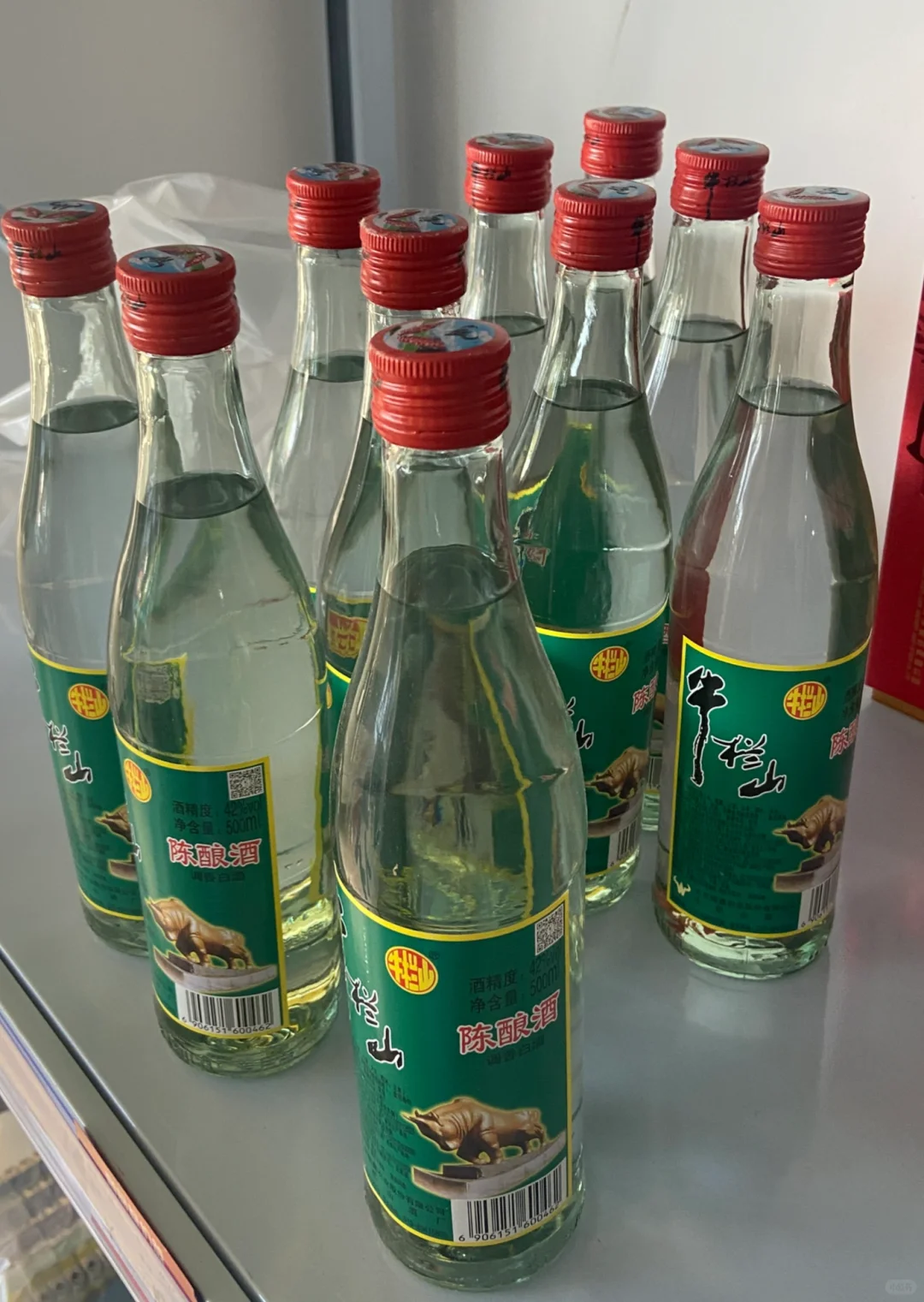 牛栏山42度陈酿酒，低价出。