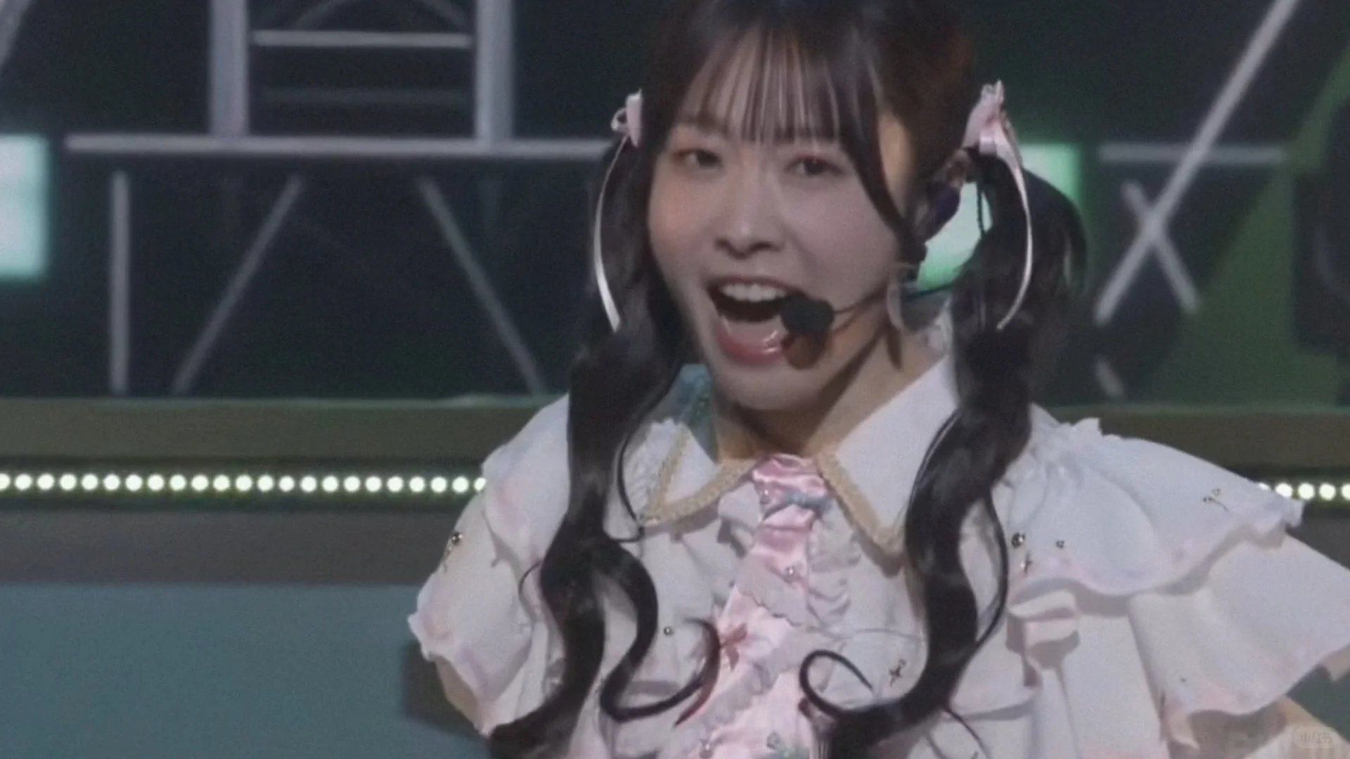 点击即看三位精灵偶像