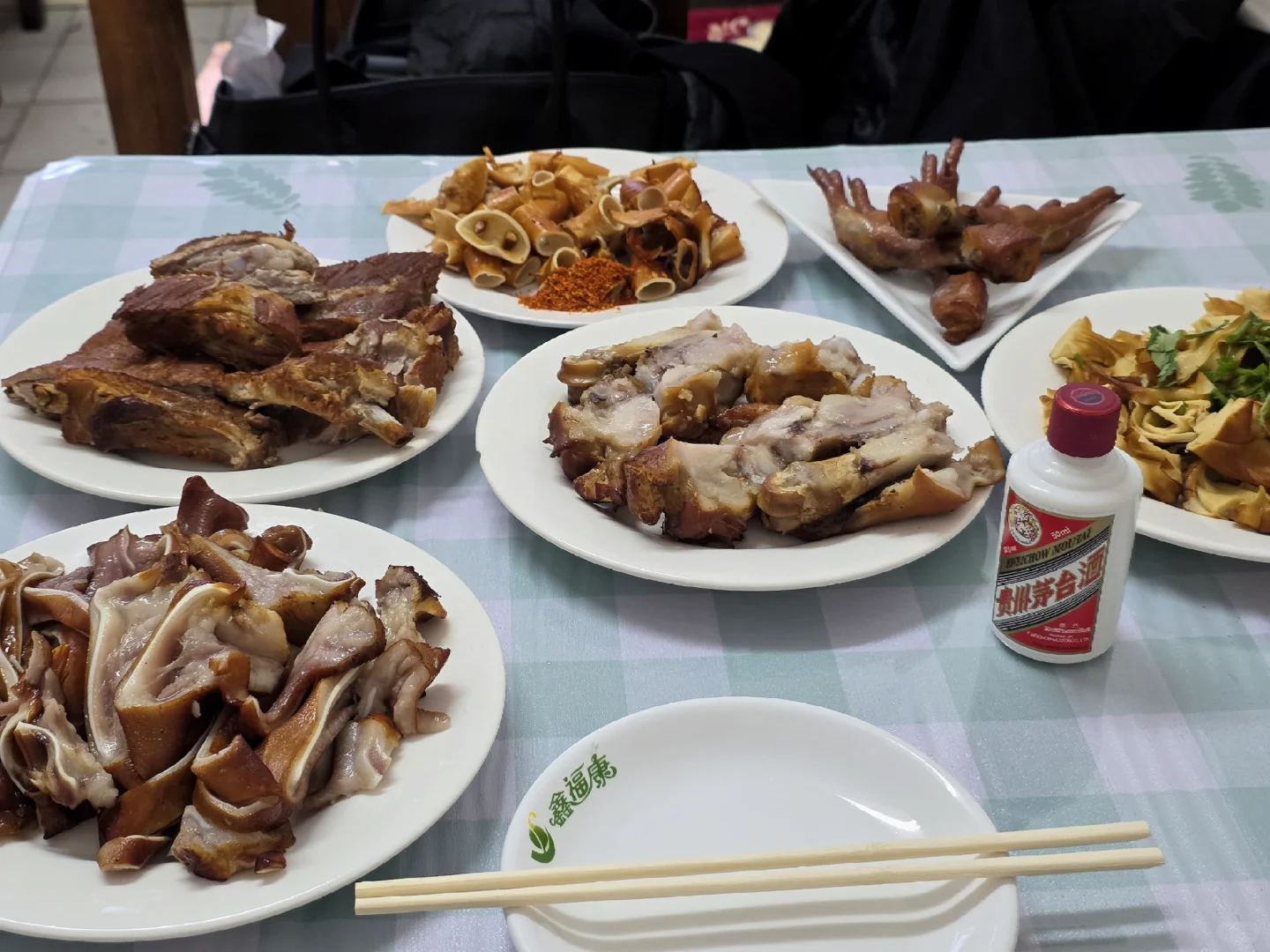 喝了好多白酒的一天?