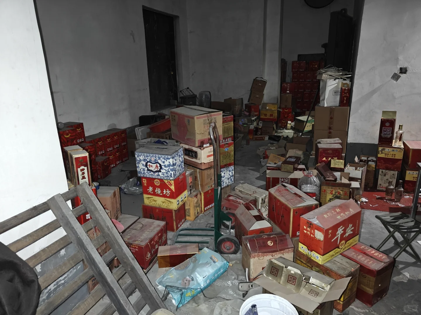 过年回家，仓库的酒我惊呆了！