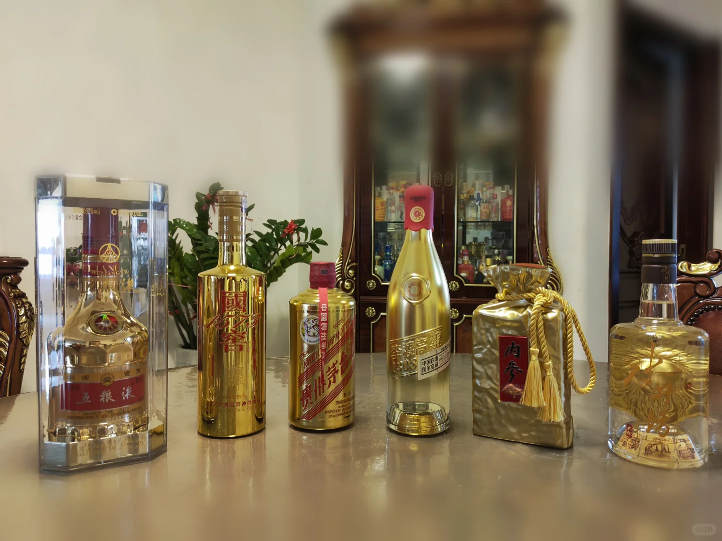 高端白酒口感大赏 | 还有哪些金装好酒呢