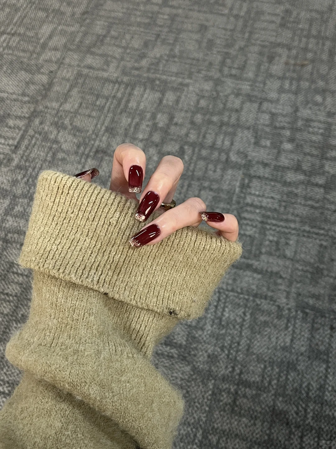 鲜酿葡萄酒? 超高级的葡萄紫渐变细闪