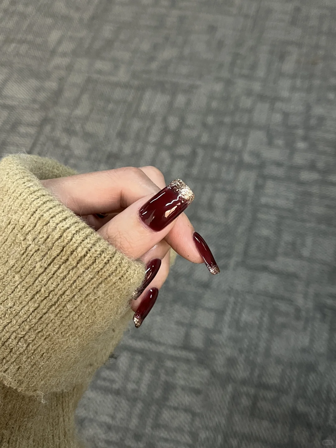 鲜酿葡萄酒? 超高级的葡萄紫渐变细闪