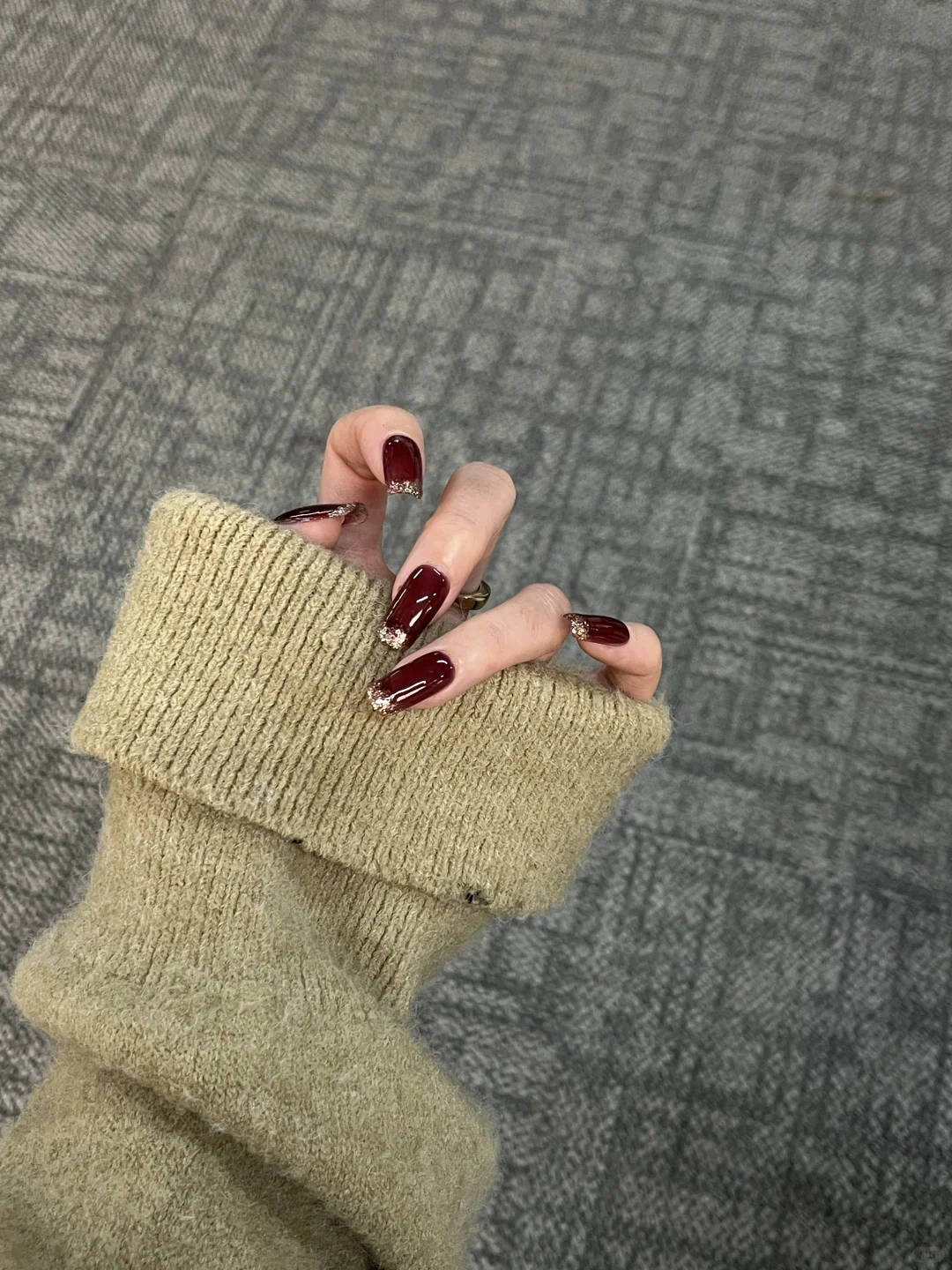 鲜酿葡萄酒? 超高级的葡萄紫渐变细闪