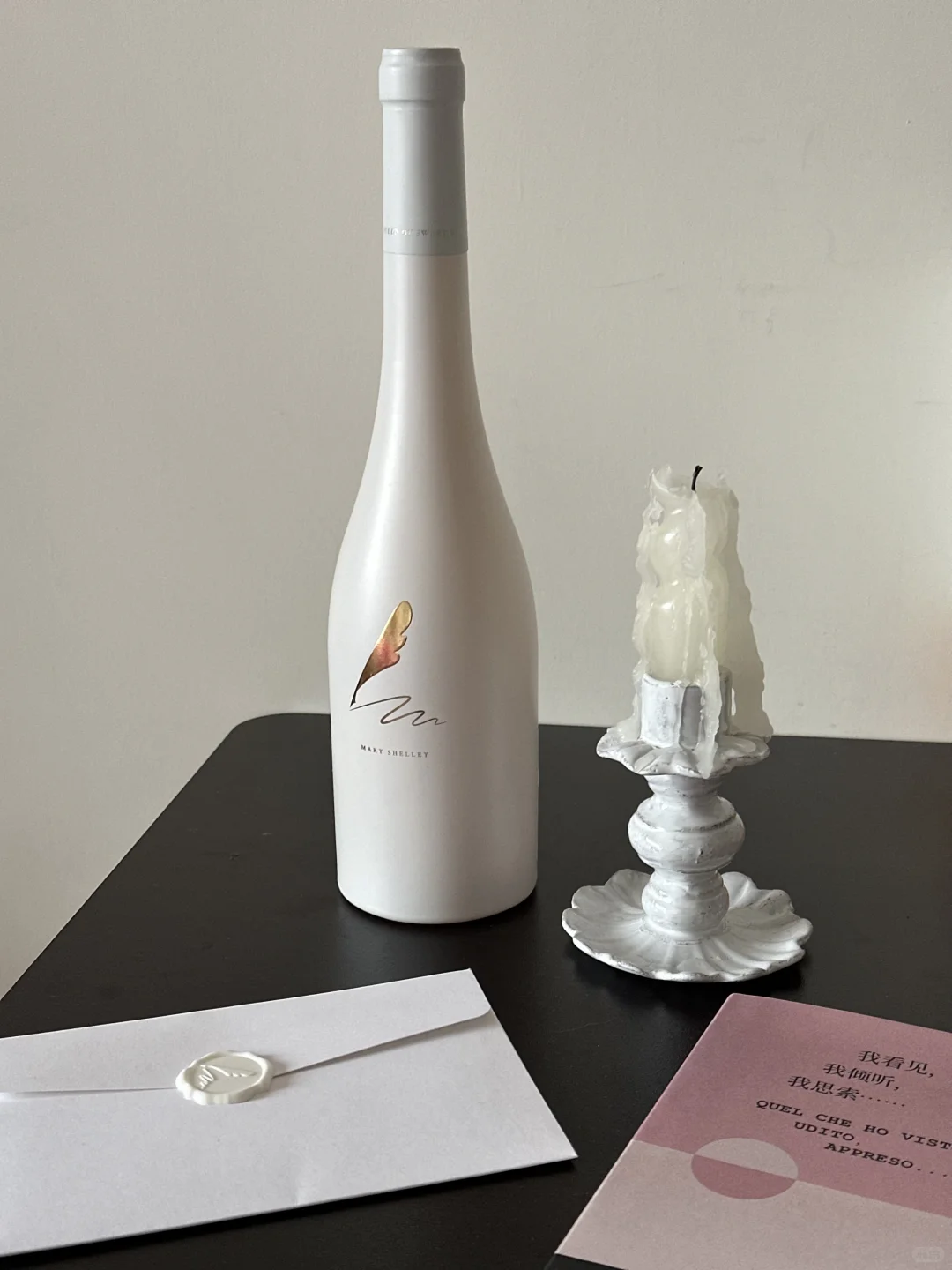 “敬自由、黄昏、书籍、冬天。”