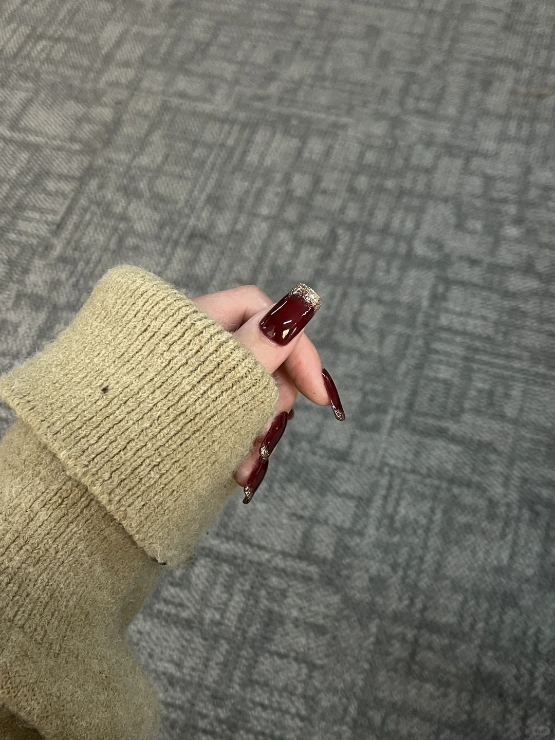 鲜酿葡萄酒? 超高级的葡萄紫渐变细闪