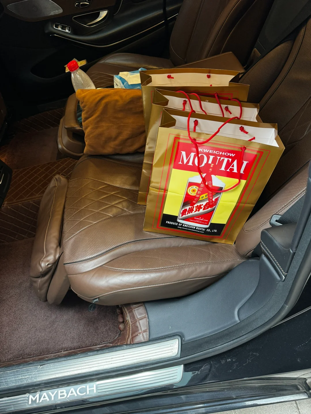 逢年过节去串门