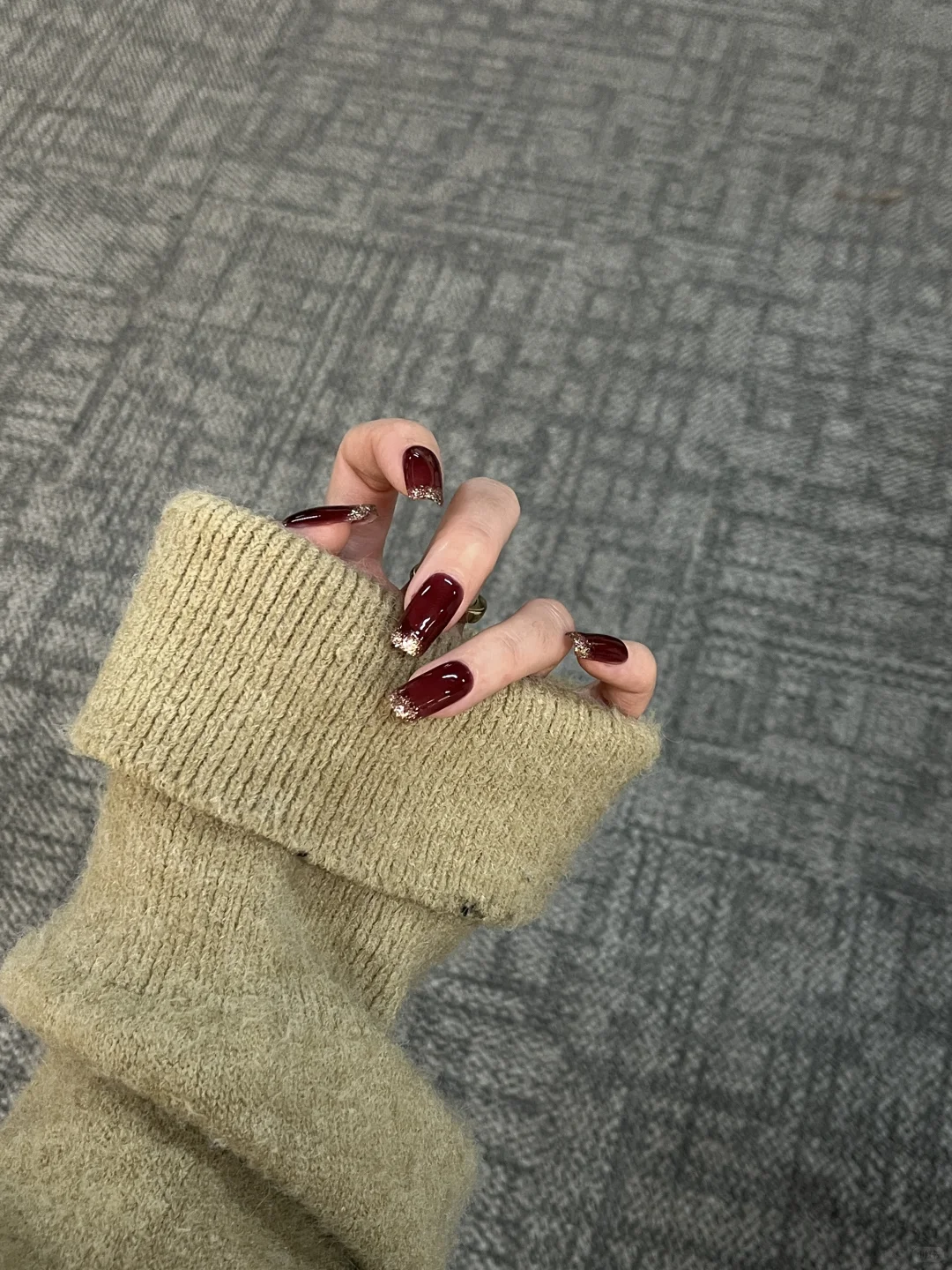 鲜酿葡萄酒? 超高级的葡萄紫渐变细闪