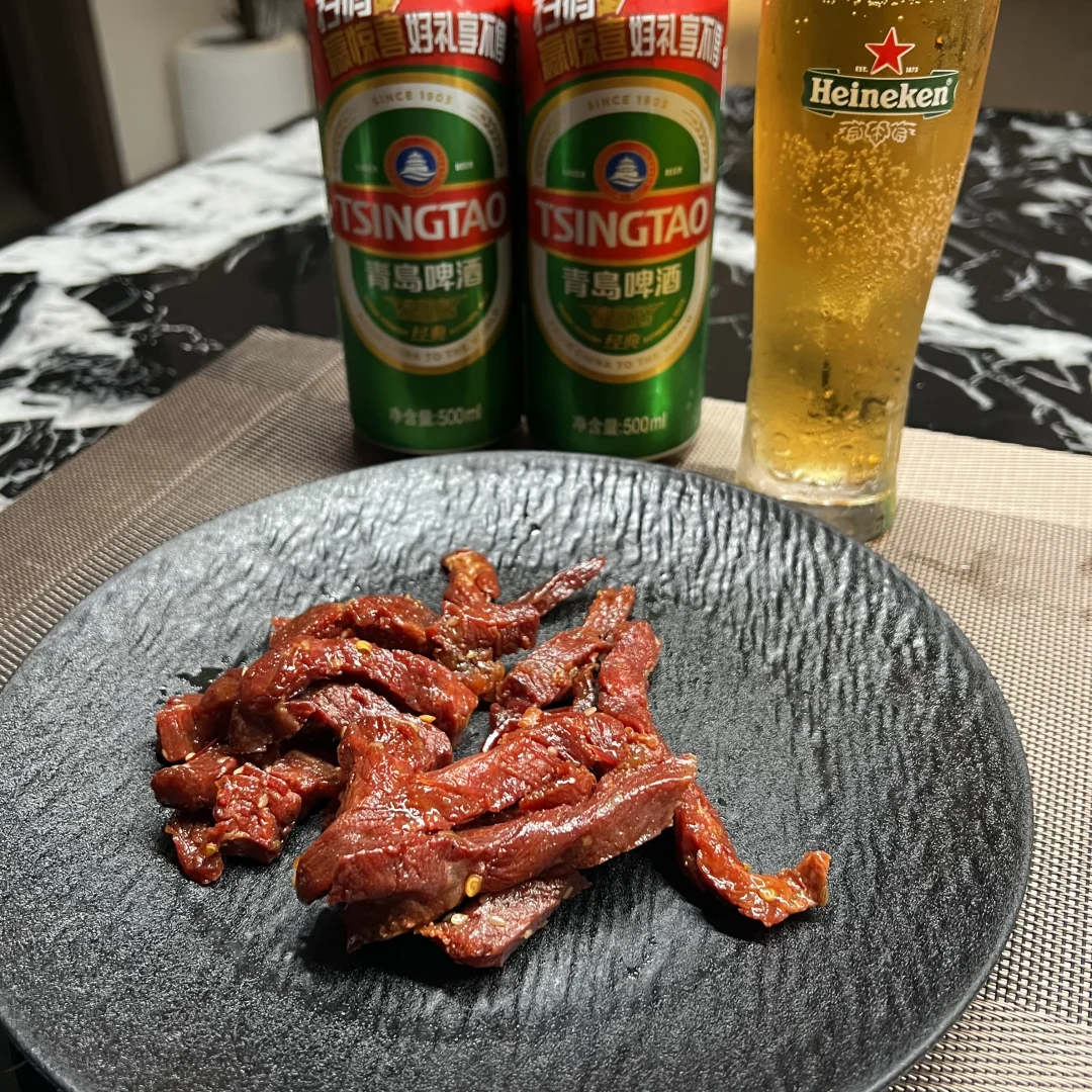 喝酒是可以最少的钱买到最便宜的快乐