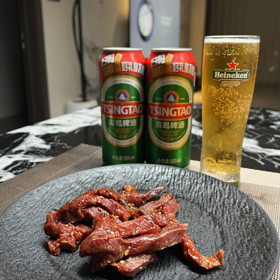 喝酒是可以最少的钱买到最便宜的快乐