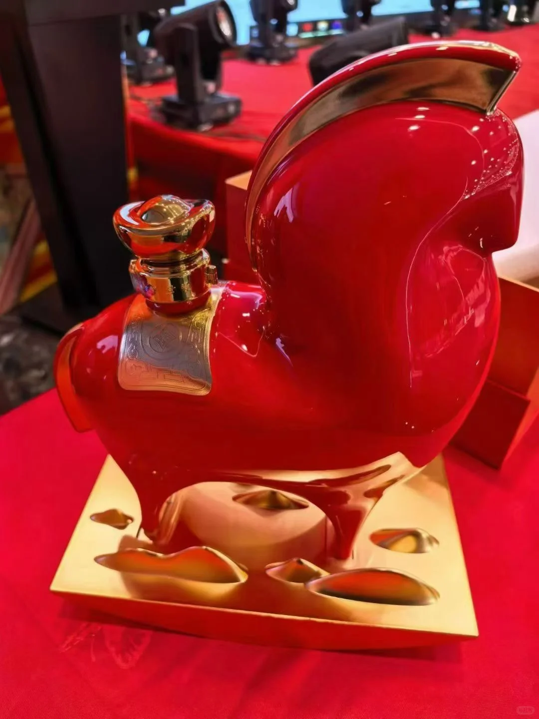 泸州老窖马年生肖酒