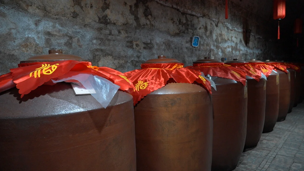 原来好的白酒都藏在山里～