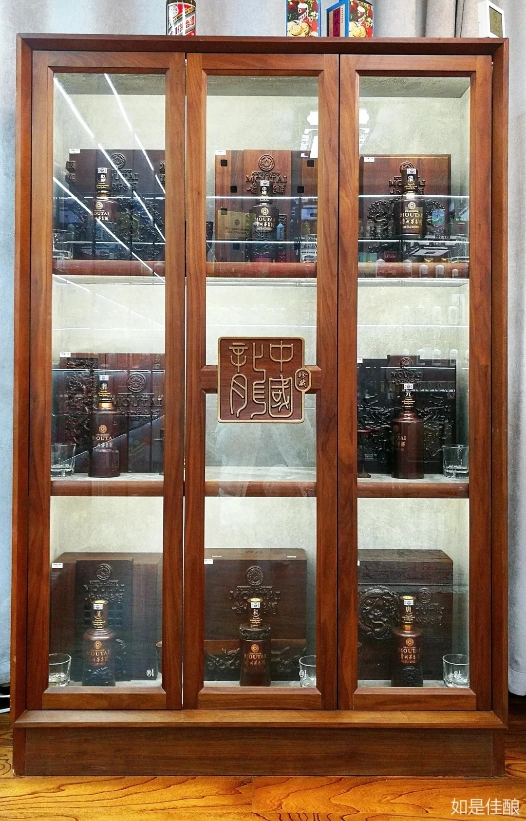 ?每天分享一款酒|中国龙套装?