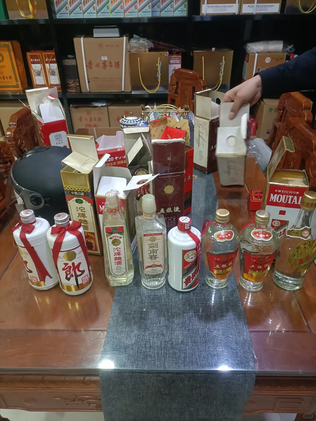 石家庄及周边专业上门回收名烟名酒 礼品