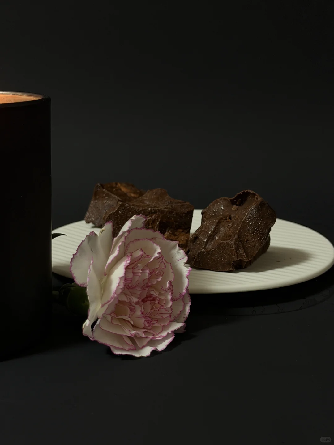 Tesla｜原来夜晚的浪漫就藏在?巧克力红酒里