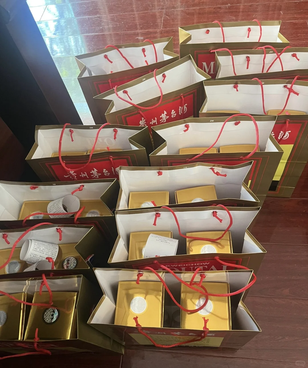 商务接待,酒桌上的茅台!