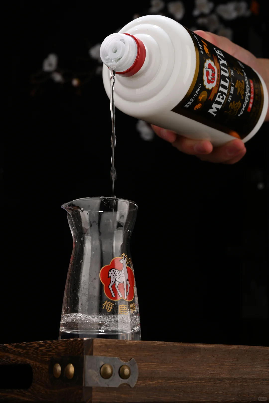 不同年份的酱酒口感特征有何不同？