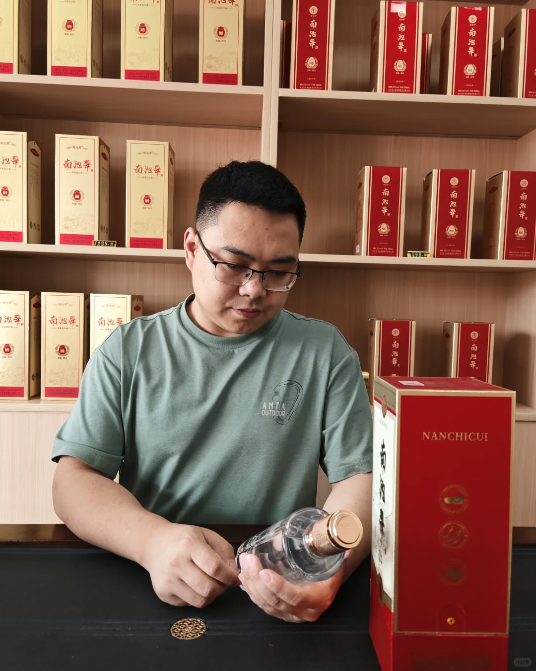 同样的是纯粮酿造，白酒价格天差地别？