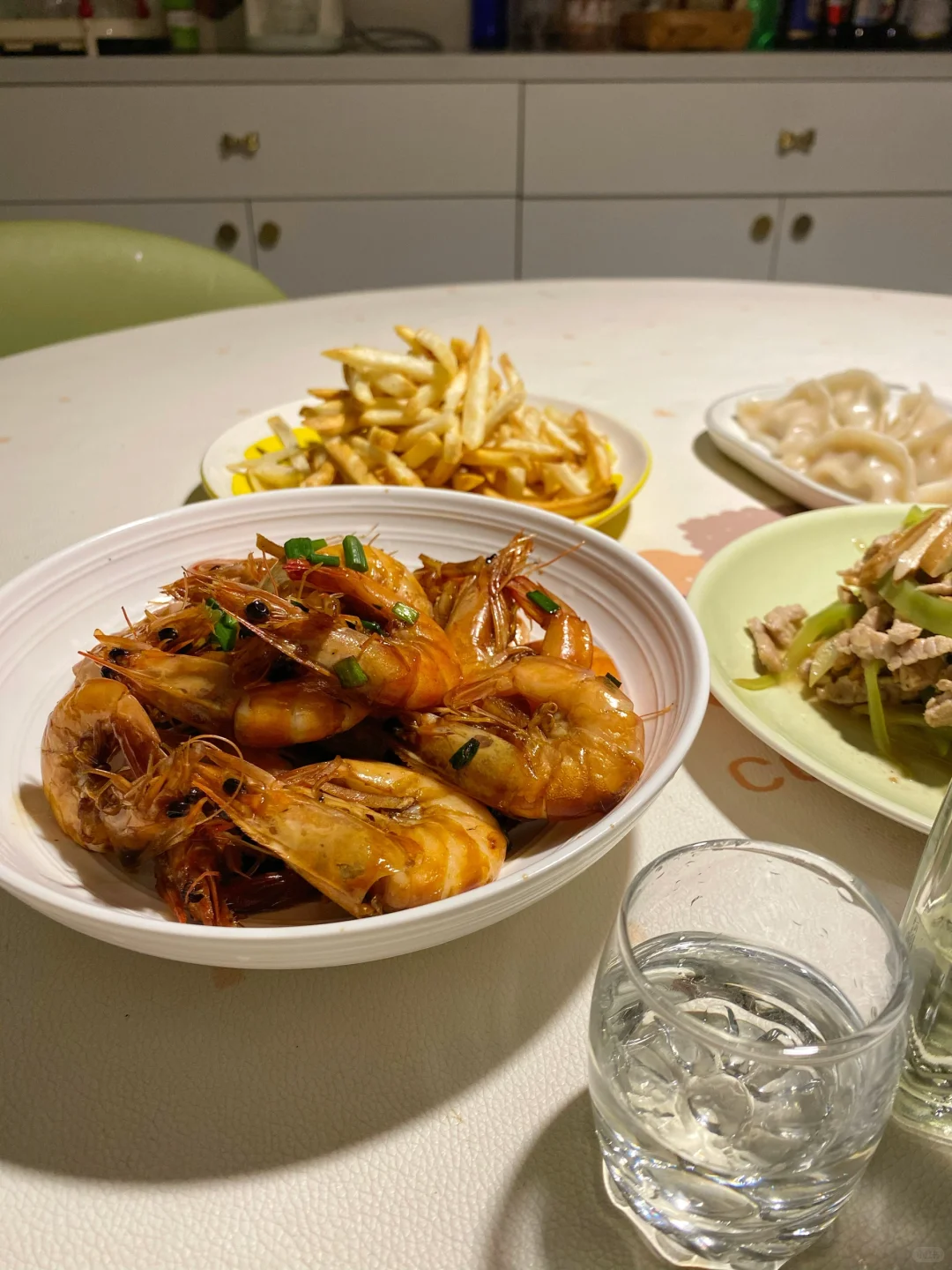 离异独居｜一个人喝酒到底有多快乐