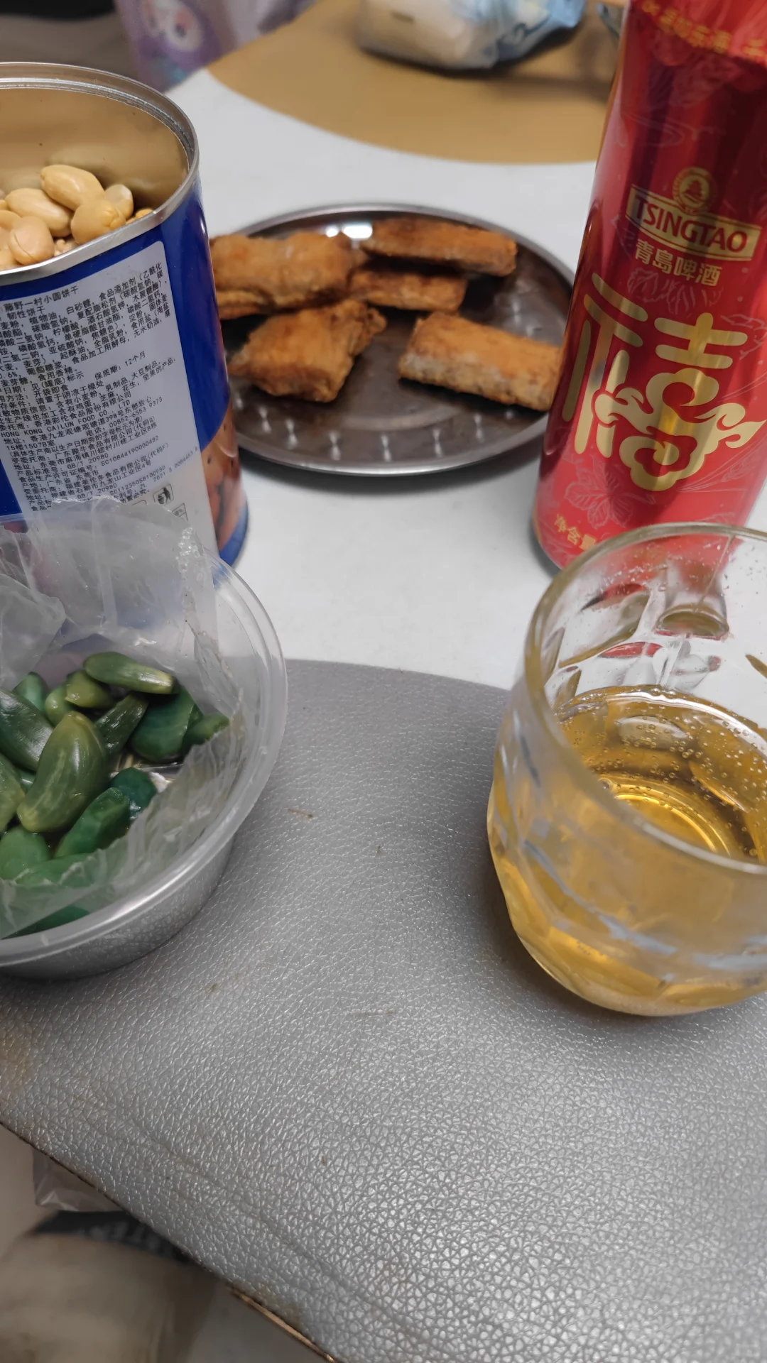 周末的晚上，三两白酒不尽兴，再来一罐啤酒