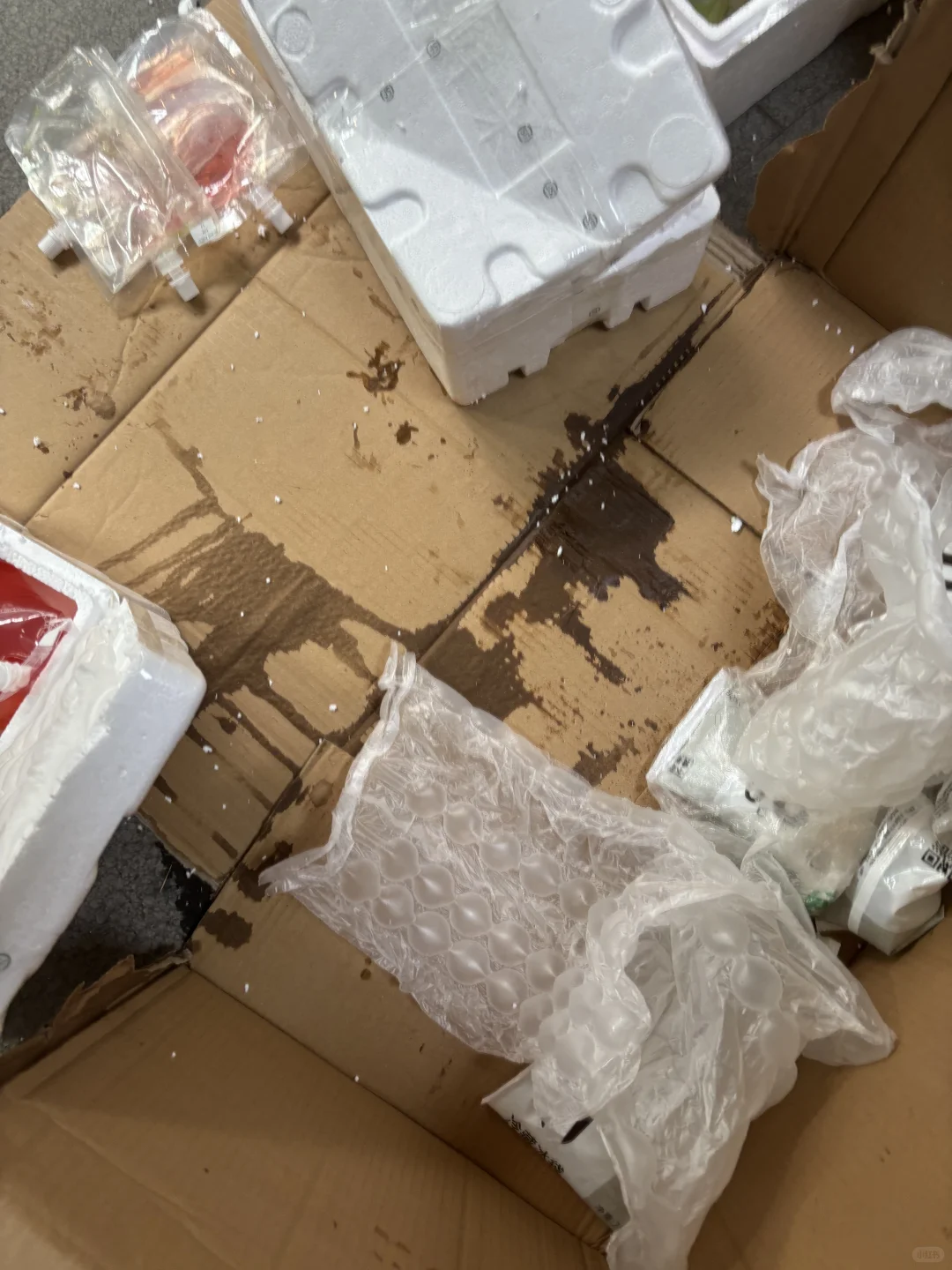 两百元运费暴力运输，几千元酒液全部报废