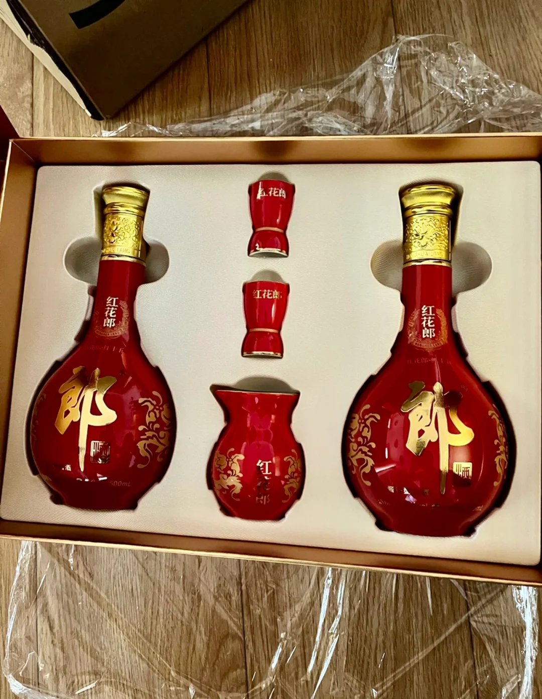 送人选青花汾还是那个？