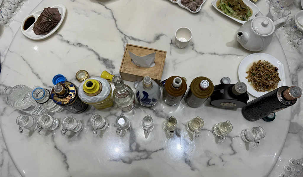 一场拎壶冲的“友好局”品鉴