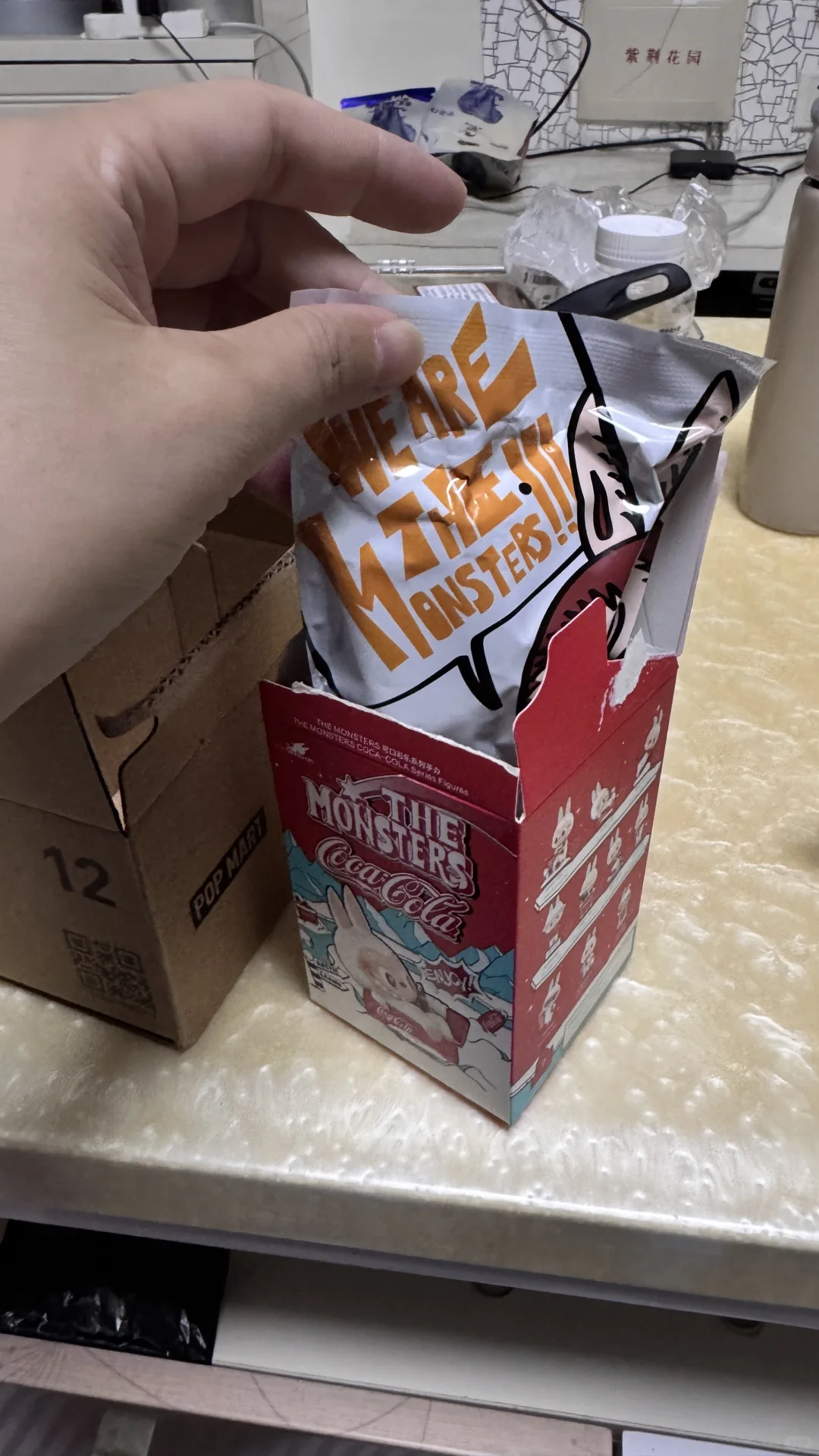 Labubu可口可乐系列疯狂驾驶开盒未开袋 急