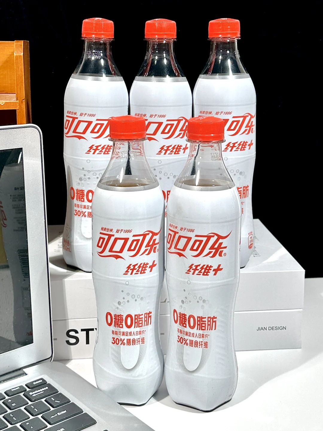 工位主理人狂喜!可口可乐承包打工人夏天!!