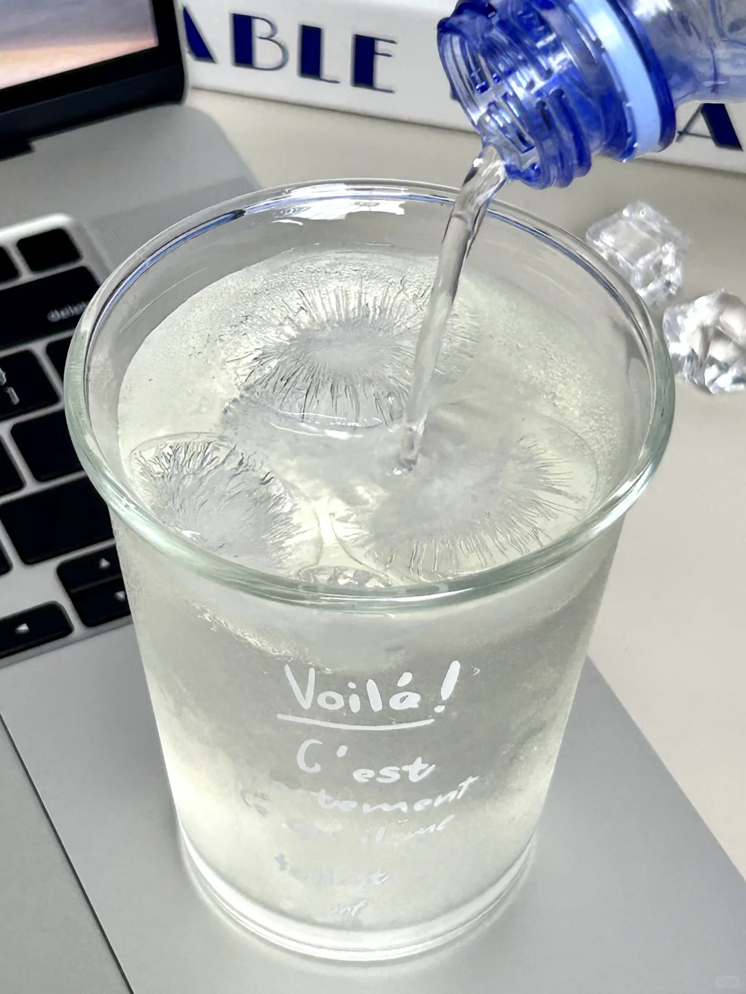 哦莫！打工的动力是椰子水给滴?‼️