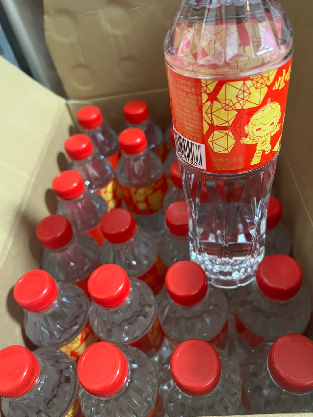 哇哈哈纯净水也在卷