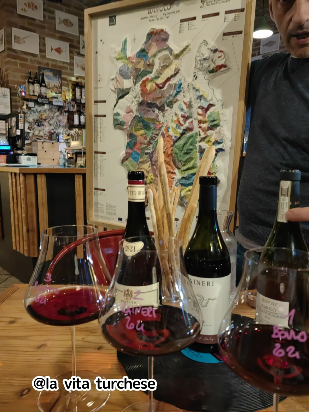 ?? 在意大利最佳葡萄酒产区爽爽喝酒