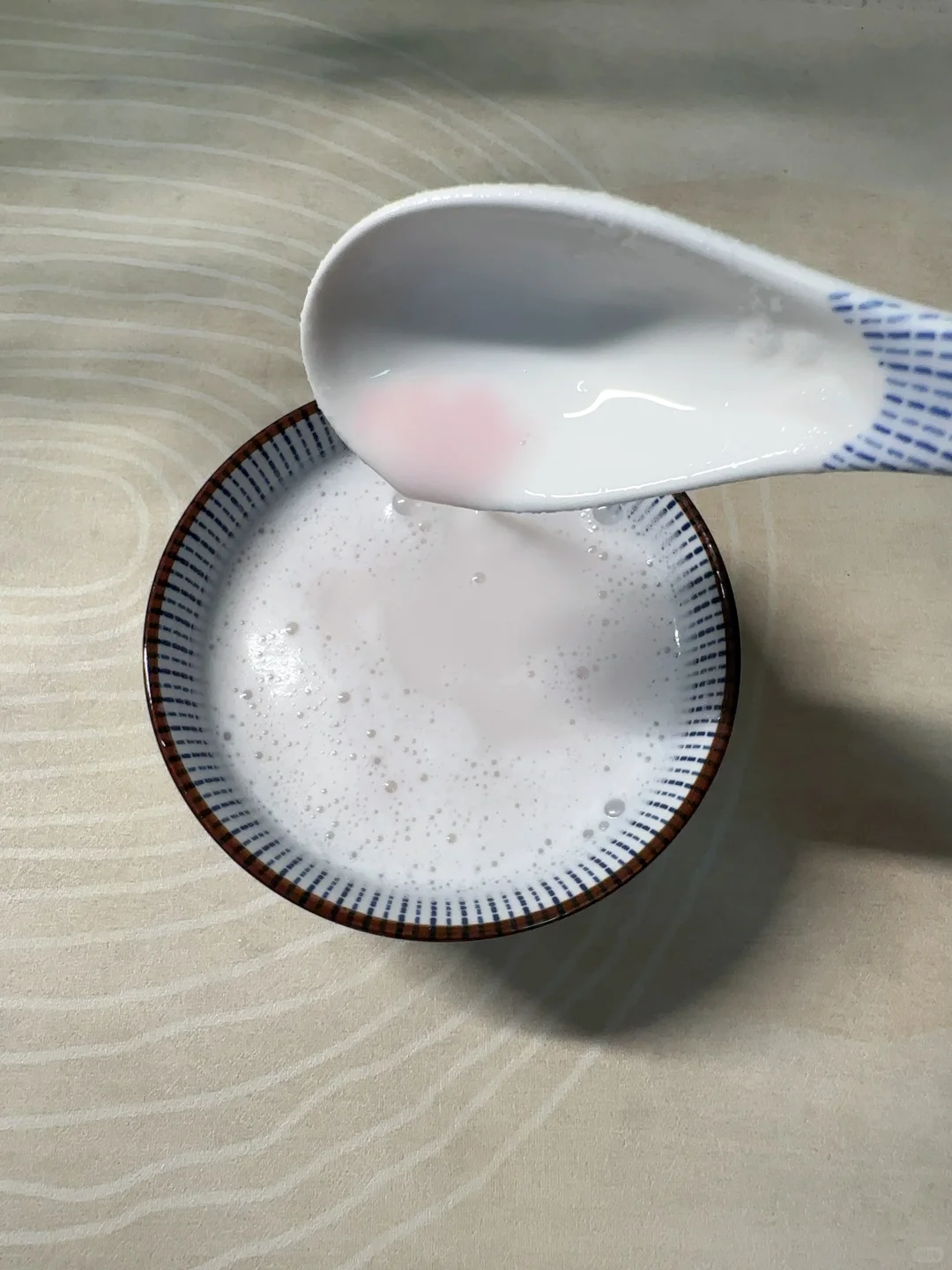 滋阴降噪 舒缓心神的杏仁露