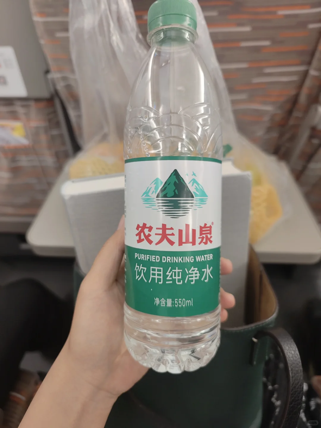 避雷：农夫饮用纯净水也这么难喝！！