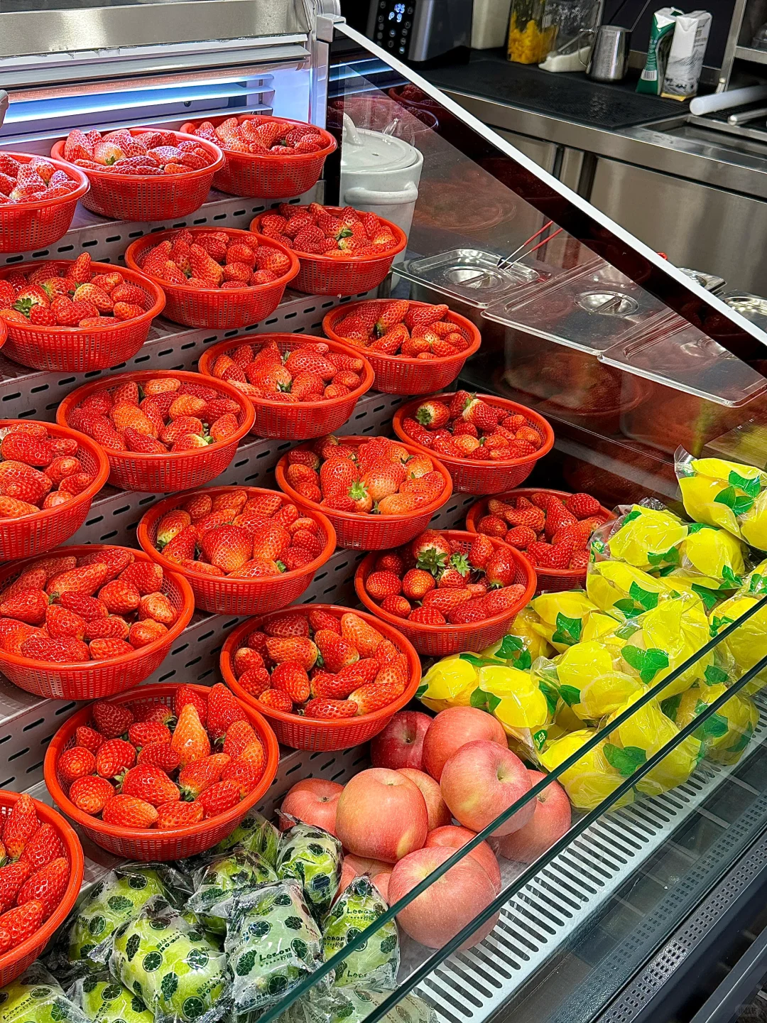 西大街，看包装就知道很干净的果蔬汁?