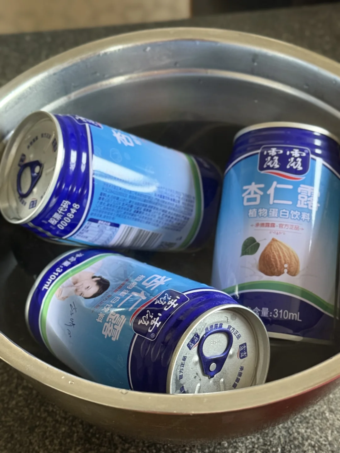 用老式办法喝老式饮料