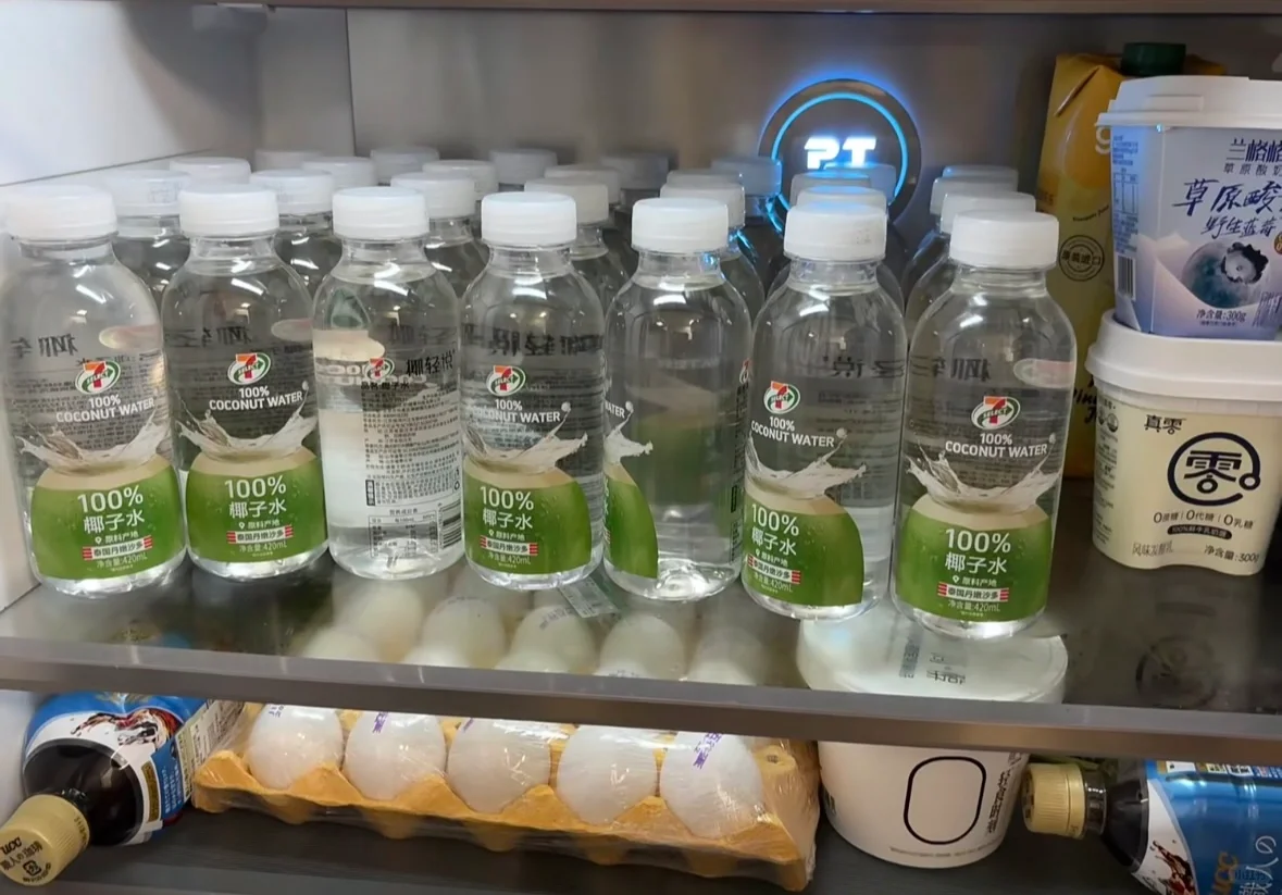 椰子水试喝