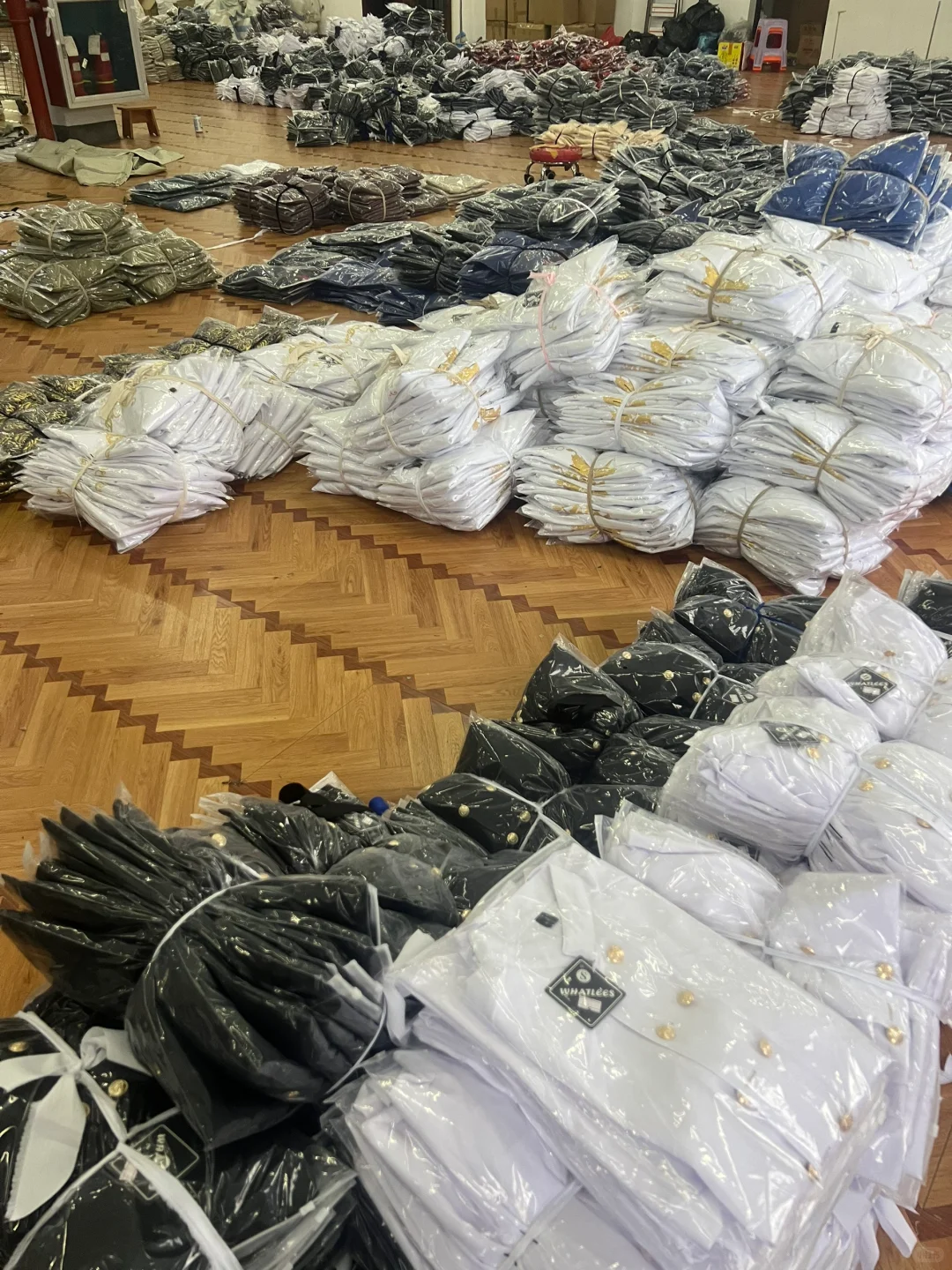 现在做跨境服装还能不能赚钱？