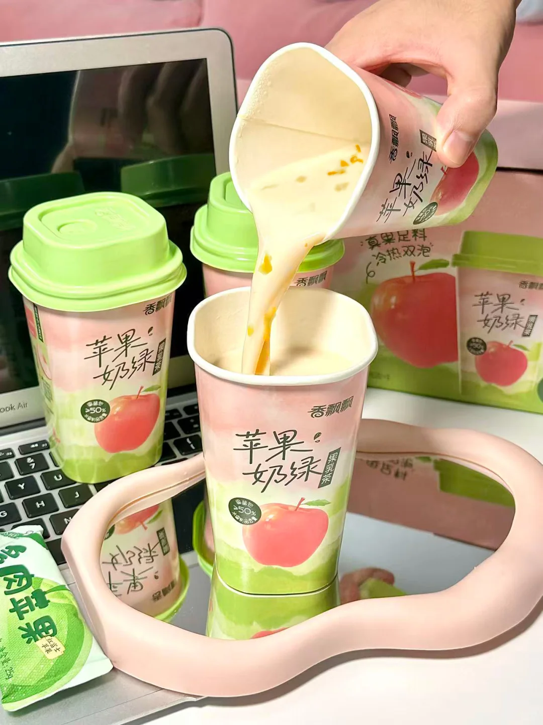 苹果奶绿，我奶茶届唯一的丈夫。。。