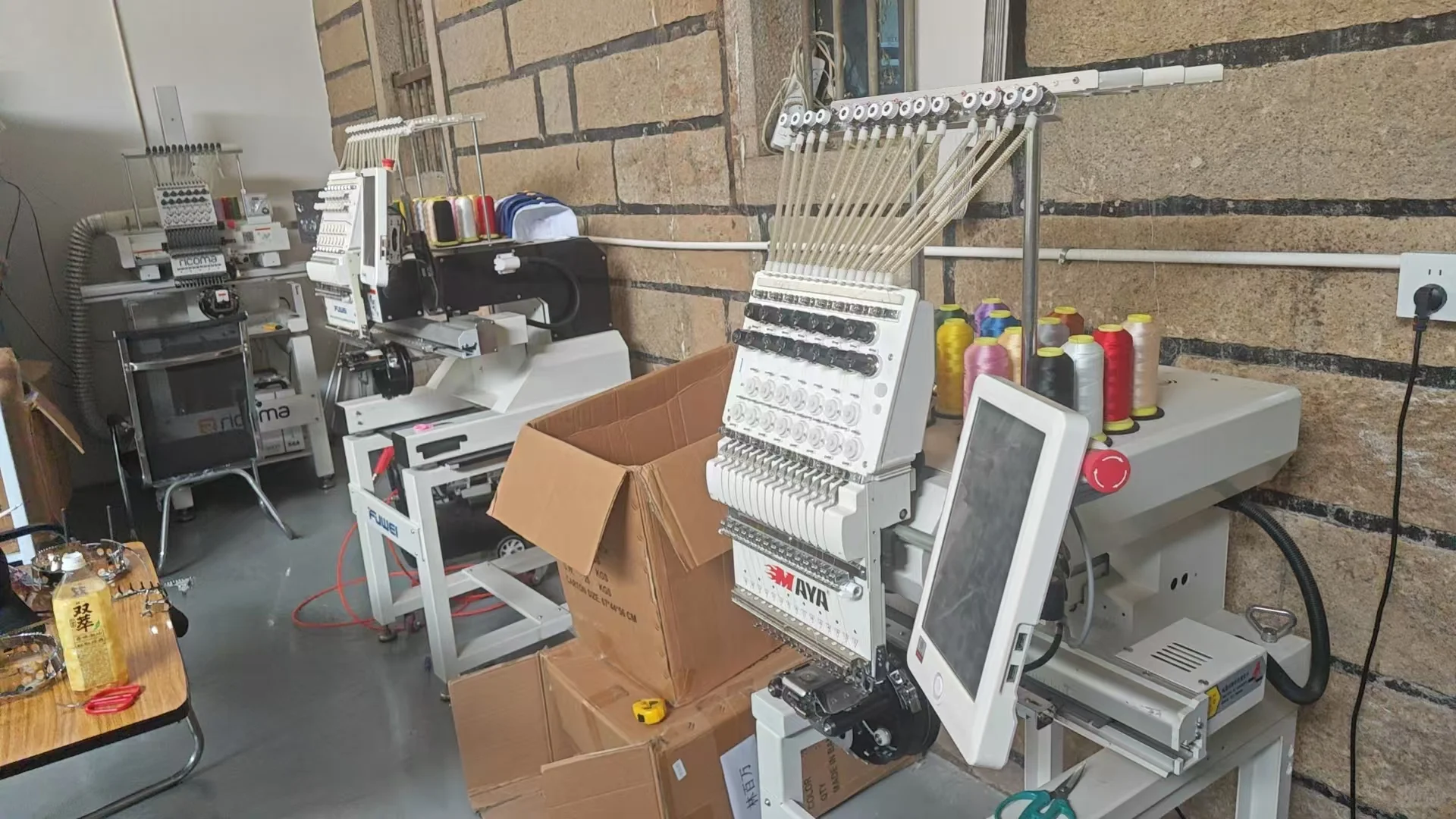 专业帽绣工厂，一个也接